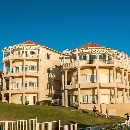 Ξενοδοχείο με διαμερίσματα & Golf Eugenie