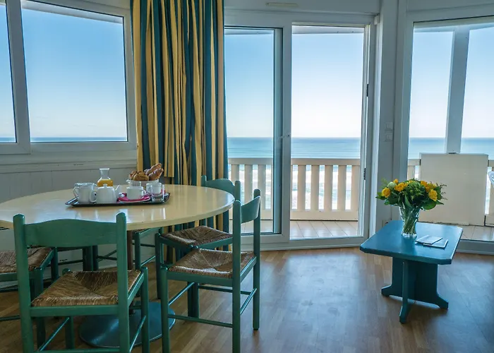 Aparthotel Résidence Mer&golf Eugénie 4*