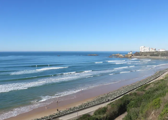 Ξενοδοχείο με διαμερίσματα & Golf Eugenie