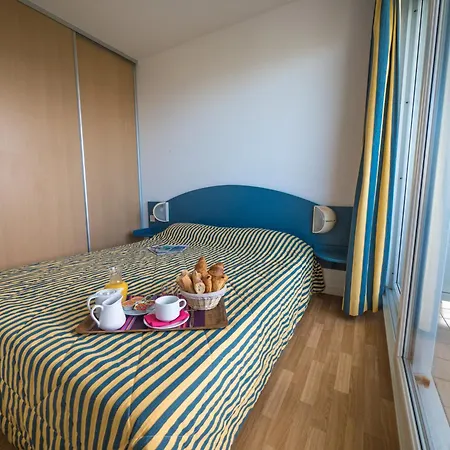 & Golf Eugenie 4* بياريتز
