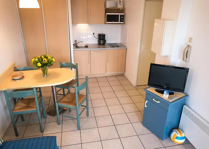 Aparthotel & Golf Eugenie 4*