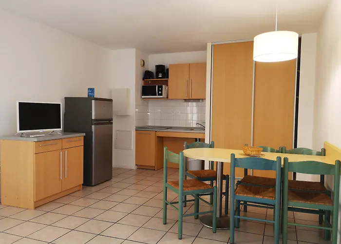 & Golf Eugenie شقة فندقية